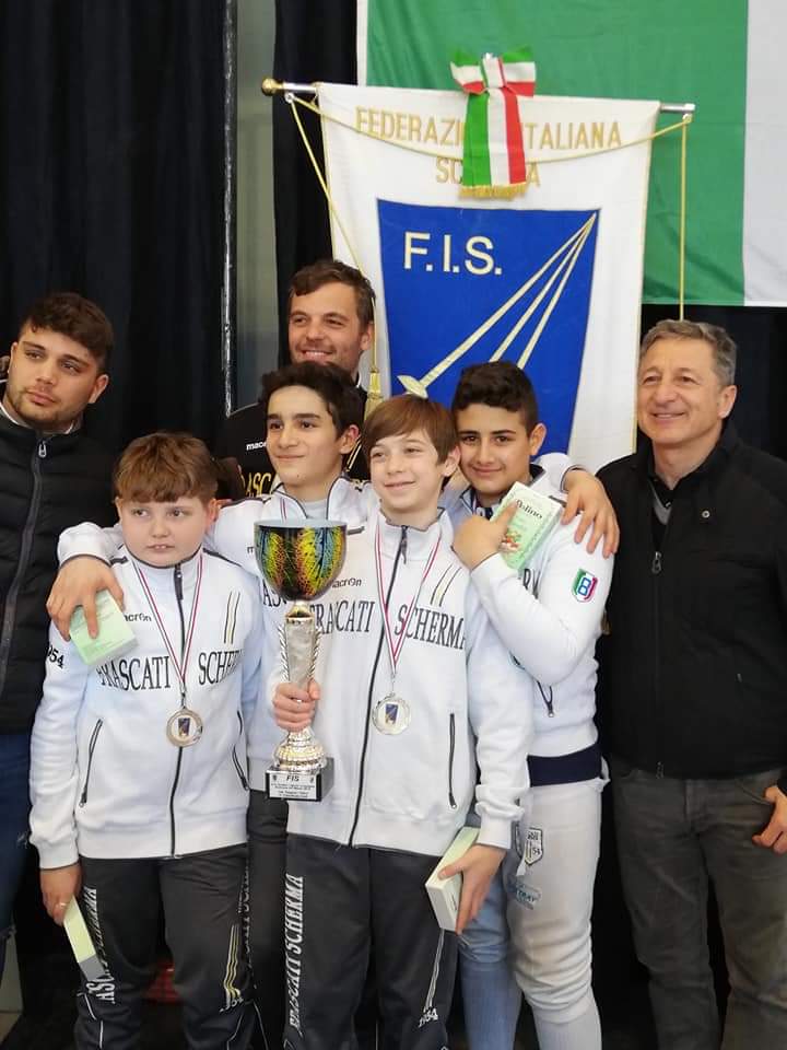 I piccoli sciabolatori tuscolani hanno conquistato il secondo posto ai campionati italiani a squadre